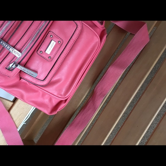 Tyler Rodan GREAT color peach/pink crossbody purse - Picture 6 of 8